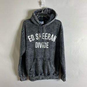 Color tone sweat top